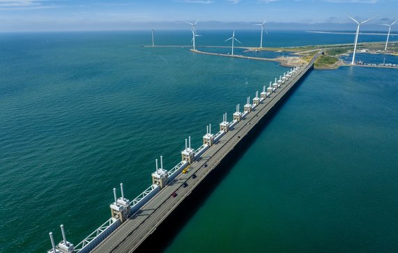 De Oosterscheldekering door CloudVisual (bron: Shutterstock)